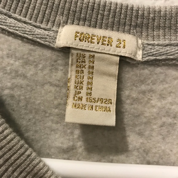 Cropped Crew Neck. - Picture 2 of 3